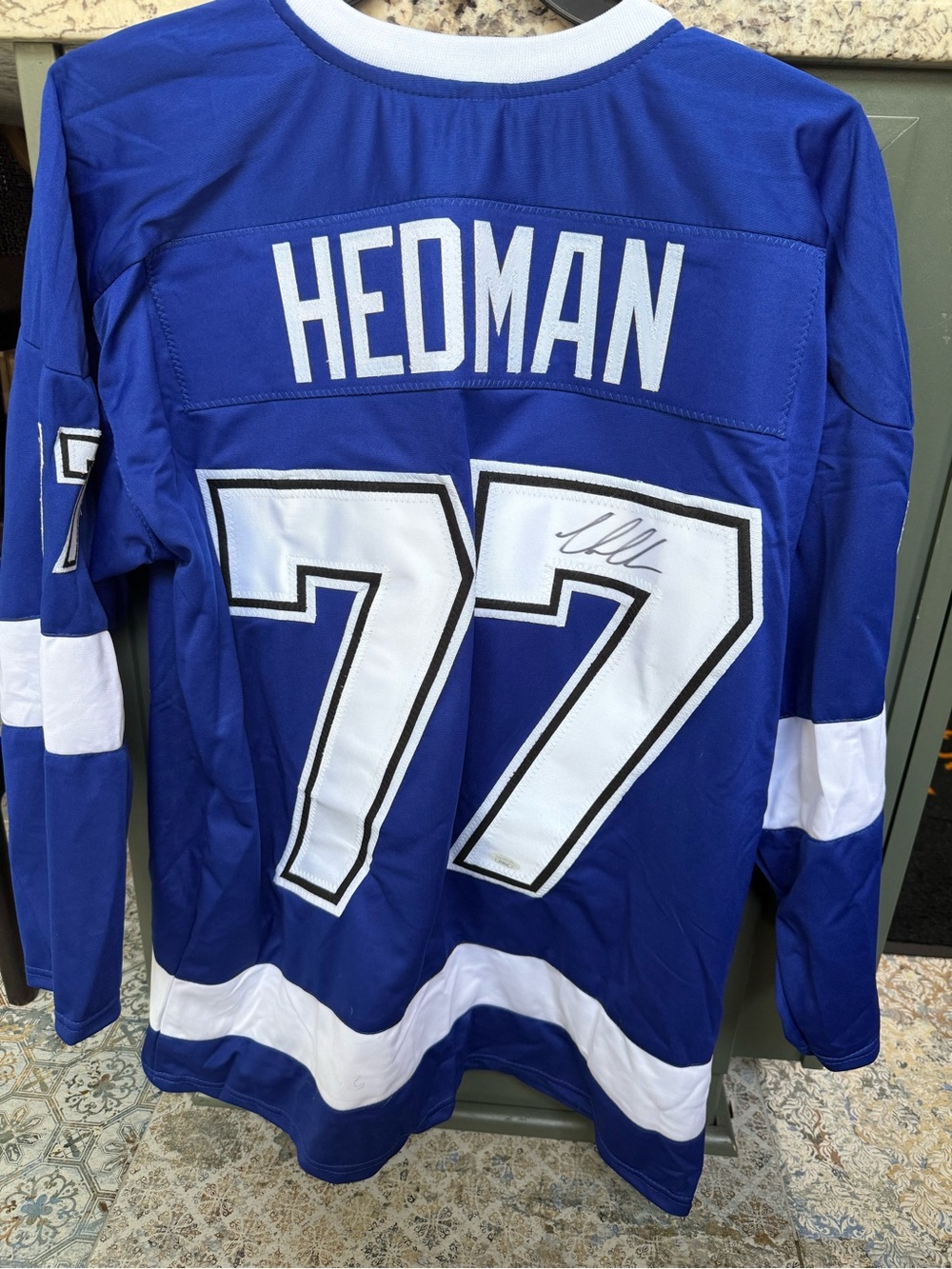Autographed Victor Hedman #77 Tampa Bay Lightning Jersey XL